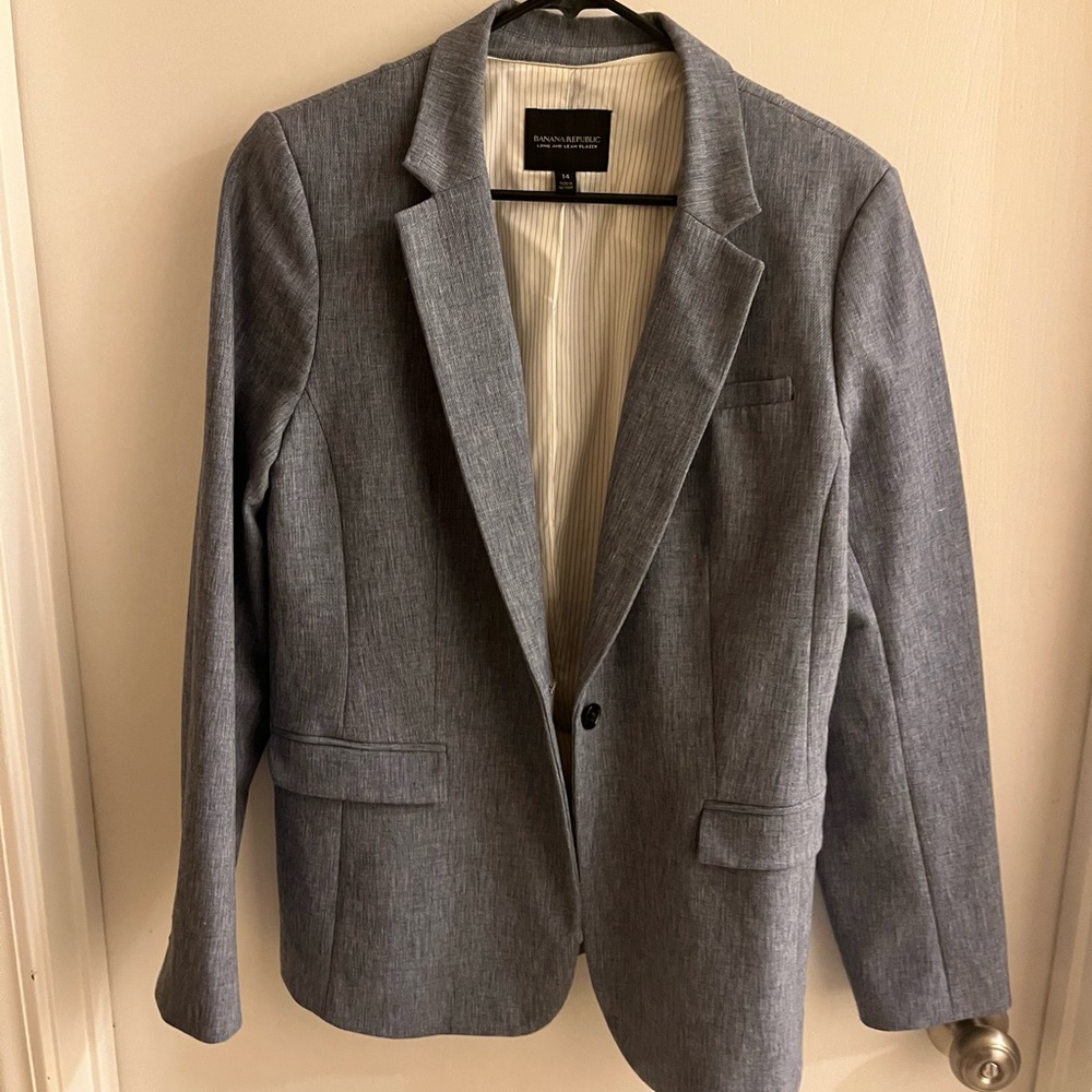 Banana Republic Blue Blazer with Tailored Fit and Notched Lapels